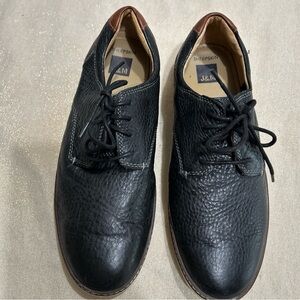 Johnston & Murphy Black Sheepskin Derby Shoes with Heel Accent 10.5